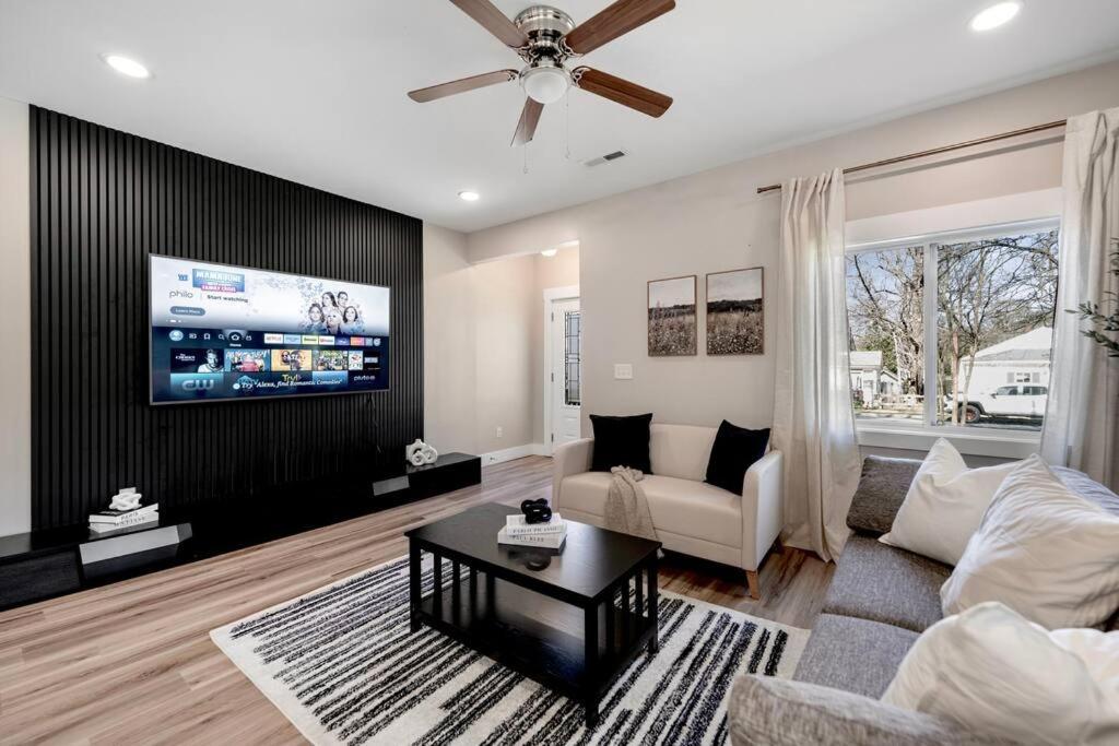 Brand New Cozy Modern Bungalow W/Hot Tub+Movieroom 7 Min From Uptown Charlotte Zewnętrze zdjęcie