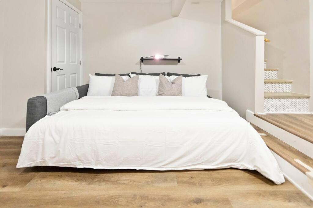 Brand New Cozy Modern Bungalow W/Hot Tub+Movieroom 7 Min From Uptown Charlotte Zewnętrze zdjęcie