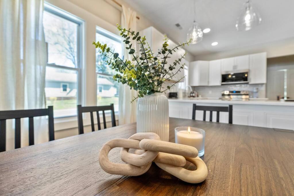 Brand New Cozy Modern Bungalow W/Hot Tub+Movieroom 7 Min From Uptown Charlotte Zewnętrze zdjęcie